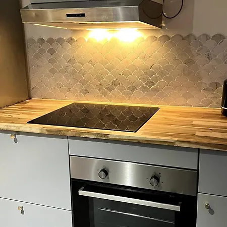 Comfortable 2bed Near Sncf